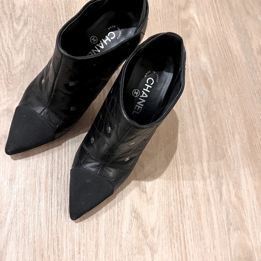 black Chanel size 38.5 original